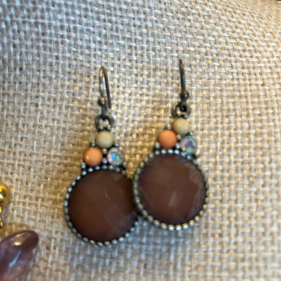 SEVEN BEAUTIFUL PAIRS OF PIERCED EARRINGS - Picture 5 of 13